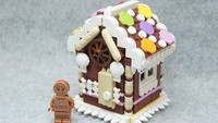 Ia pernah menampilkan kreasinya di toko ClickBrick Lego Tokyo tahun lalu. Karyanya termasuk gingerbread house.
