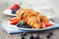 Renyah Gurih <i>Croissant</i> Aneka Isian yang Populer untuk Menu <i>Brunch</i>