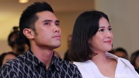 Keduanya terlihat begitu serasi.