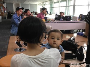 Siapa Sih Bayi yang Sering Menemani Rayi RAN Manggung Ini?