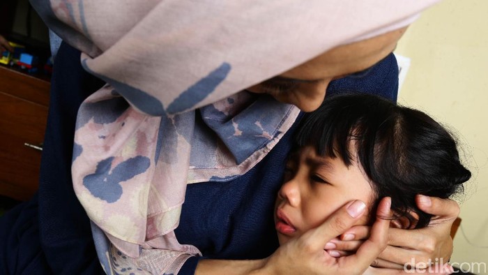 Ilustrasi anak menangis