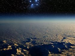 8 Teori Konspirasi Terkenal yang Bikin Heboh