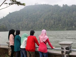 Kalau Lagi Lewat Magetan, Mampir ke Telaga yang Cantik