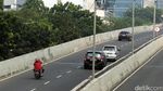 Akhir Pekan, Pemotor Cuek Masuk JLNT