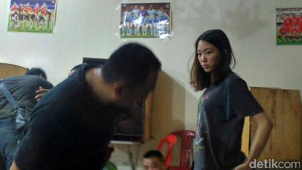 Polisi Bongkar Paksa Mobil WN China di Pondok Indah, Ada Apa?