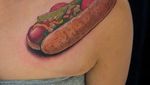 Terlalu Cinta Makanan, Intip Kreasi Tato Unik di Jari Sampai Kepala Orang Ini!