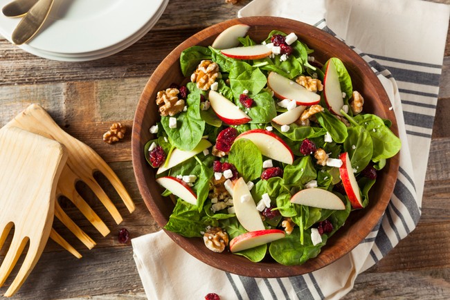 Penggemar Salad, di 5 Kafe Brunch Ini Ada Racikan Salad Enak!