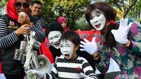 Aksi ini sebagai bentuk kampanye perlindungan anak dari susu kental manis yang banyak mengandung gula.