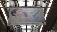 Foto: Spanduk berbahasa Indonesia ini pasti akan menarik perhatian traveler yang mau wisata belanja di Shinsaibashi, Osaka, Jepang. Alih-alih menggunakan Bahasa Jepang, spanduk ini memakai Bahasa Indonesia. Mungkin karena ada banyak turis Indonesia yang mampir ke sini (Dadan/detikTravel)