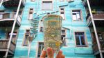 Keren! Seniman Ini Gambar Menara Eiffel hingga Mona Lisa di Atas Cup Kopi