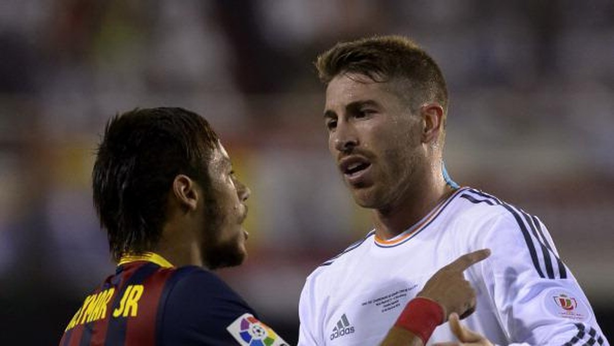 Neymar dan Sergio Ramos saat bertarung di El Clasico. (Foto: AFP PHOTO/ DANI POZO)