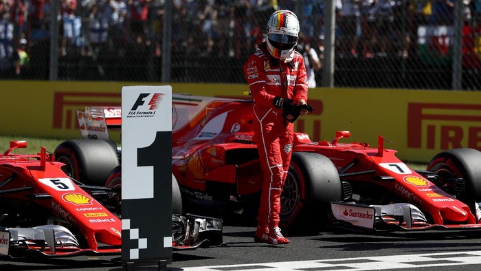 Vettel Menjawab Kritik dengan Pole di Hungaroring