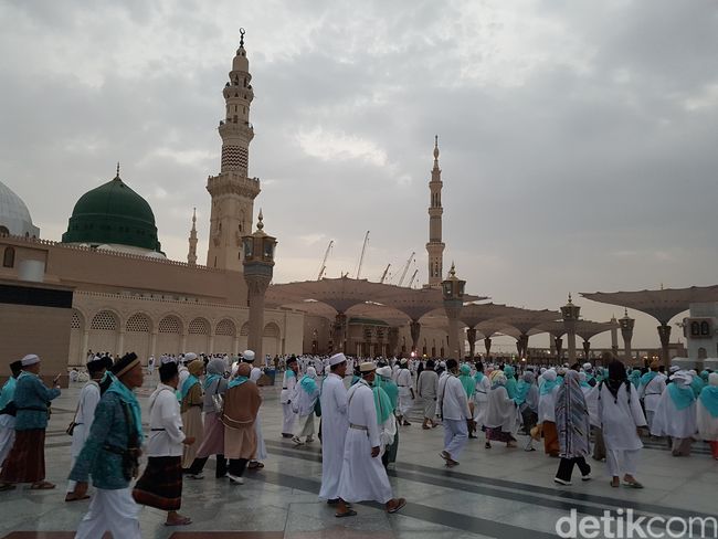 Kubah Hijau Masjid Nabawi, Sejarah dan Isu 'Mayat' yang 