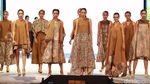 Gaya Elegan dari Banyuwangi Batik Festival