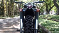 Motor Honda Super Cub tahun 1981 kepunyaan Wilar Bayu Priambodo terlihat sehat jasmani dan rohani. Meski sudah dimodifikasi, motor tetap mempertahankan beberapa suku cadang aslinya. Foto: Wilar Bayu Priambodo