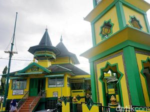 Masjid Jami Sultan Ayub, Jejak Pertama Islam di Sanggau