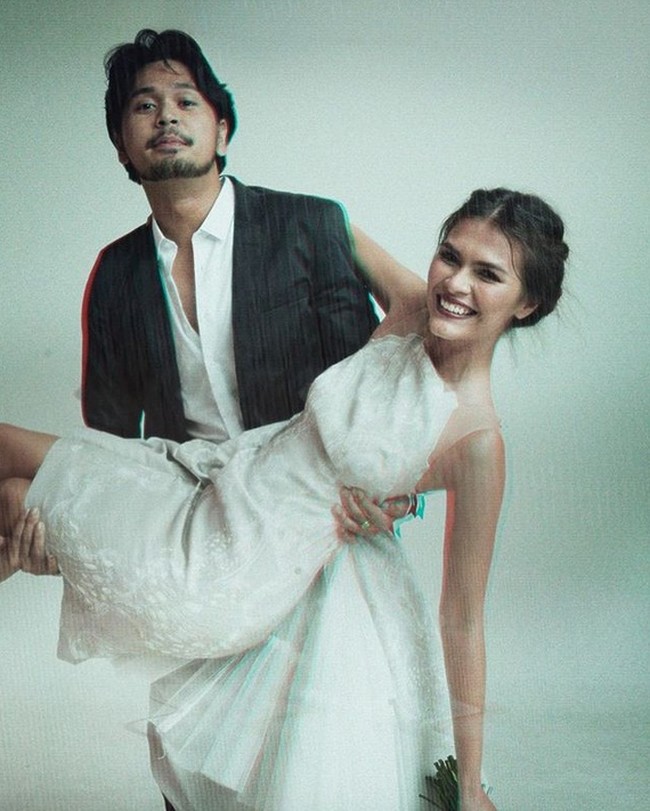 Petra Sihombing adalah penyanyi tampan keturunan Batak, putra dari musisi Franky Sihombing. Petra pernah mengunggah keluh-kesah di Instagram ketika mantan kekasihnya Firrina dihina. Dia diminta putus dari Firrina yang tidak berdarah Batak asli. Foto: Dok. Instagram/aquilafirrina