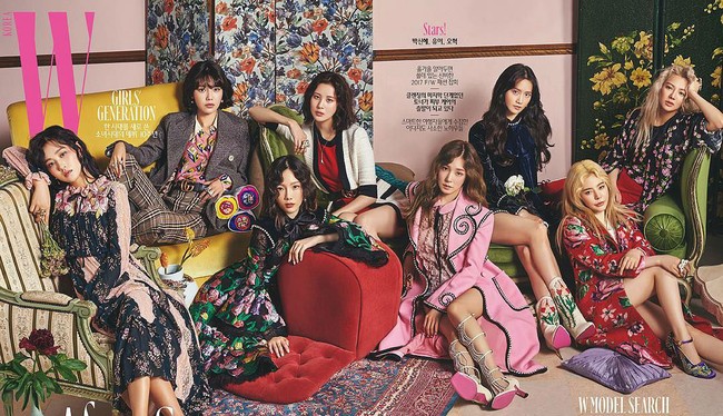 Bergaya retro untuk majalah W Korea. SNSD yang kini berjumlah delapan personel ini tampil serba cerah untuk merefleksikan musim semi dan panas. Foto: istimewa