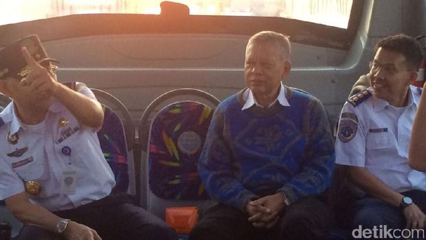 Menjajal Bus Gratis Bekasi Barat-Bundaran HI Pagi Ini