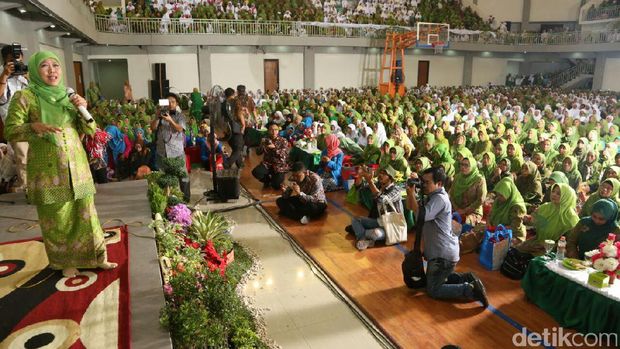 Baliho Dukungan untuk Khofifah Bertebaran di Bojonegoro