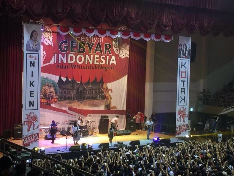 Kotak Goyang WNI di Korea Selatan Kotak Goyang WNI di Korea Selatan