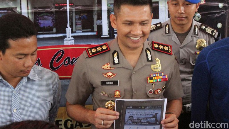 Polisi Bebaskan 9 Pria yang Ditangkap di Pemandian Songgoriti Polisi Bebaskan 9 Pria yang Ditangkap di Pemandian Songgoriti