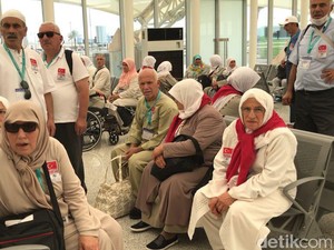 Ratusan Jemaah Haji Turki Nyasar ke Paviliun Indonesia