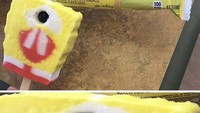 Es krim SpongeBob SquarePants ini cukup instagramable dan SpongeBob seharusnya punya mata berjumlah dua. Tapi es krim berwarna kuning yang seharusnya berbentuk spongebob ini justru matanya kurang satu. Jadi tak menarik! (Foto: Bored Panda)