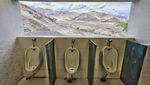 Toilet-toilet Terindah, Terpencil dan Teraneh