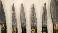 Beragam pisau juga di pajang di museum. Pisau ini buat apa ya? (Stefano Rellandini/ Reuters)