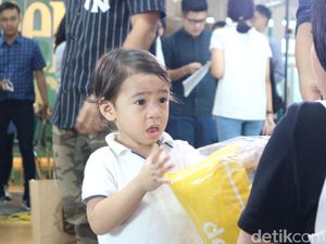 Foto: Lucunya Ekspresi Rafathar Ini Bikin Gemas Ya, Bun