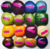 Wah, Pasta-pasta Cantik Berwarna Pelangi Ini Dibuat dari Bahan Alami!