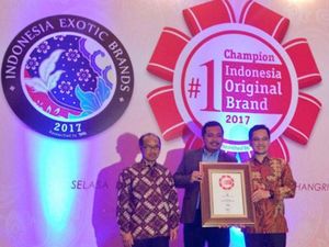 JNE Kembali Raih 2 Penghargaan Bergengsi Pilihan Pelanggan