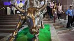 Deretan Patung Banteng yang Menantang di Bursa Efek Dunia