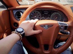 Mengintip Gaya Hidup Super Mewah Anak Muda Rusia