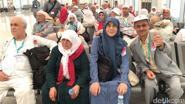 Ratusan Jemaah Haji Turki 'Nyasar' ke Paviliun Indonesia