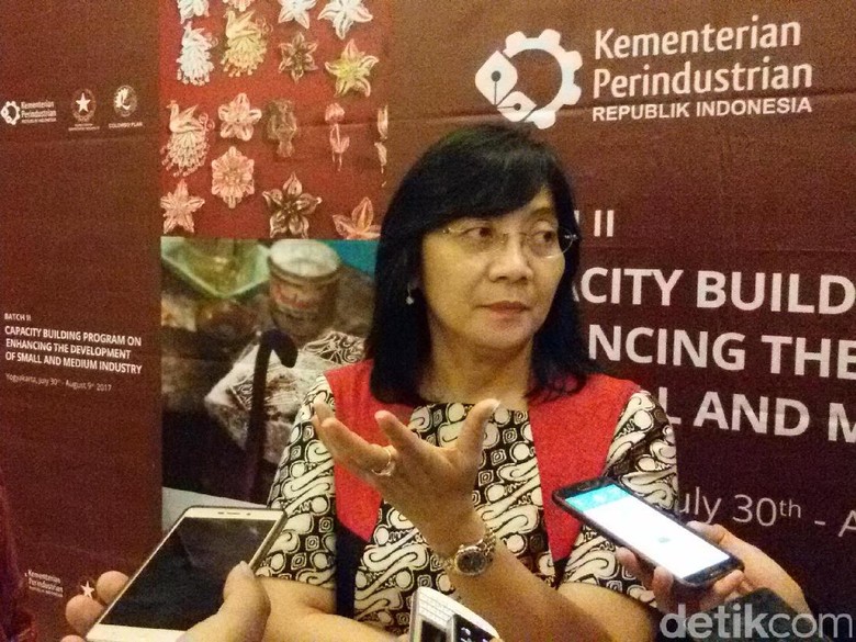 Kemenperin Dorong IKM Surabaya Mampu Bersaing Kemenperin Dorong IKM Surabaya Mampu Bersaing