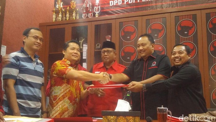 Mantan Pangdam Ambil Formulir Bakal Cawagub Jateng di PDIP
