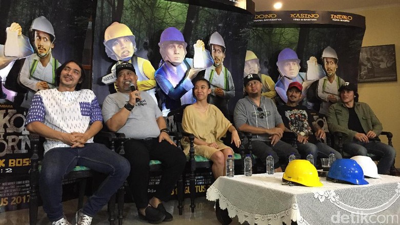 Warkop DKI Reborn 2 Tak Lupa Selipkan Singgungan Soal Isu Sosial Warkop DKI Reborn 2 Tak Lupa Selipkan Singgungan Soal Isu Sosial