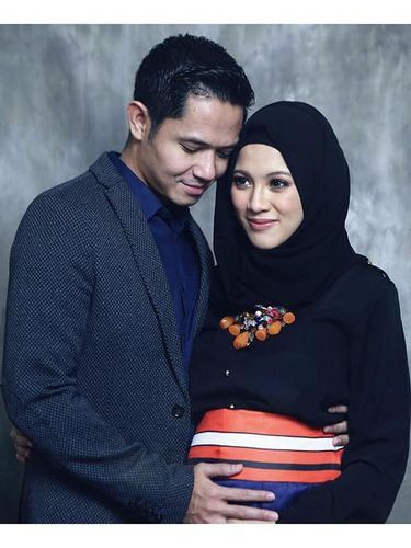  Gambar  Ibu Hamil  Muslimah  Dan Suami 