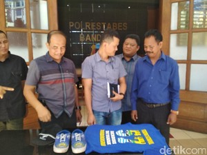 Polrestabes Bandung Ciduk Bobotoh Pengeyorok Ricko Andrean