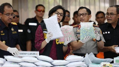 Sri Mulyani dan Kapolri Gagalkan Penyelundupan 1,2 Juta Butir Ekstasi