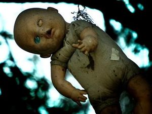 Foto: Kamu Pasti Tidak Berani Datang ke Pulau Boneka Ini