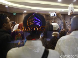 Jadi Tersangka, Pemilik First Travel Resmi Ditahan Bareskrim