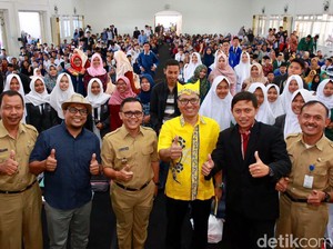 Ribuan Anak Muda Banyuwangi Dibekali Ilmu Jualan Online