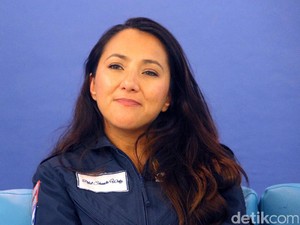 Shaesta Waiz, Pilot Cantik Afghanistan Pertama yang Terbang Keliling Dunia