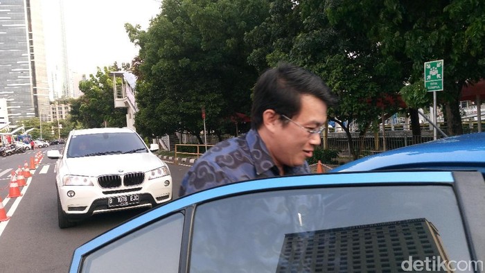 Diperiksa KPK soal Setya Novanto, Kakak Andi Narogong: No Comment