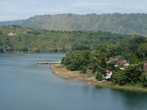 Bank Dunia Laporkan Kajian Awal Pengembangan Danau Toba ke Luhut
