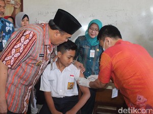 Seputar Imunisasi MR: Manfaat sampai Efek Sampingnya