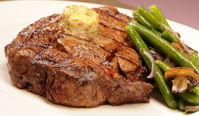 Habis Gajian? Yuk, Cicip Rib Eye Steak untuk Makan Siang Ini